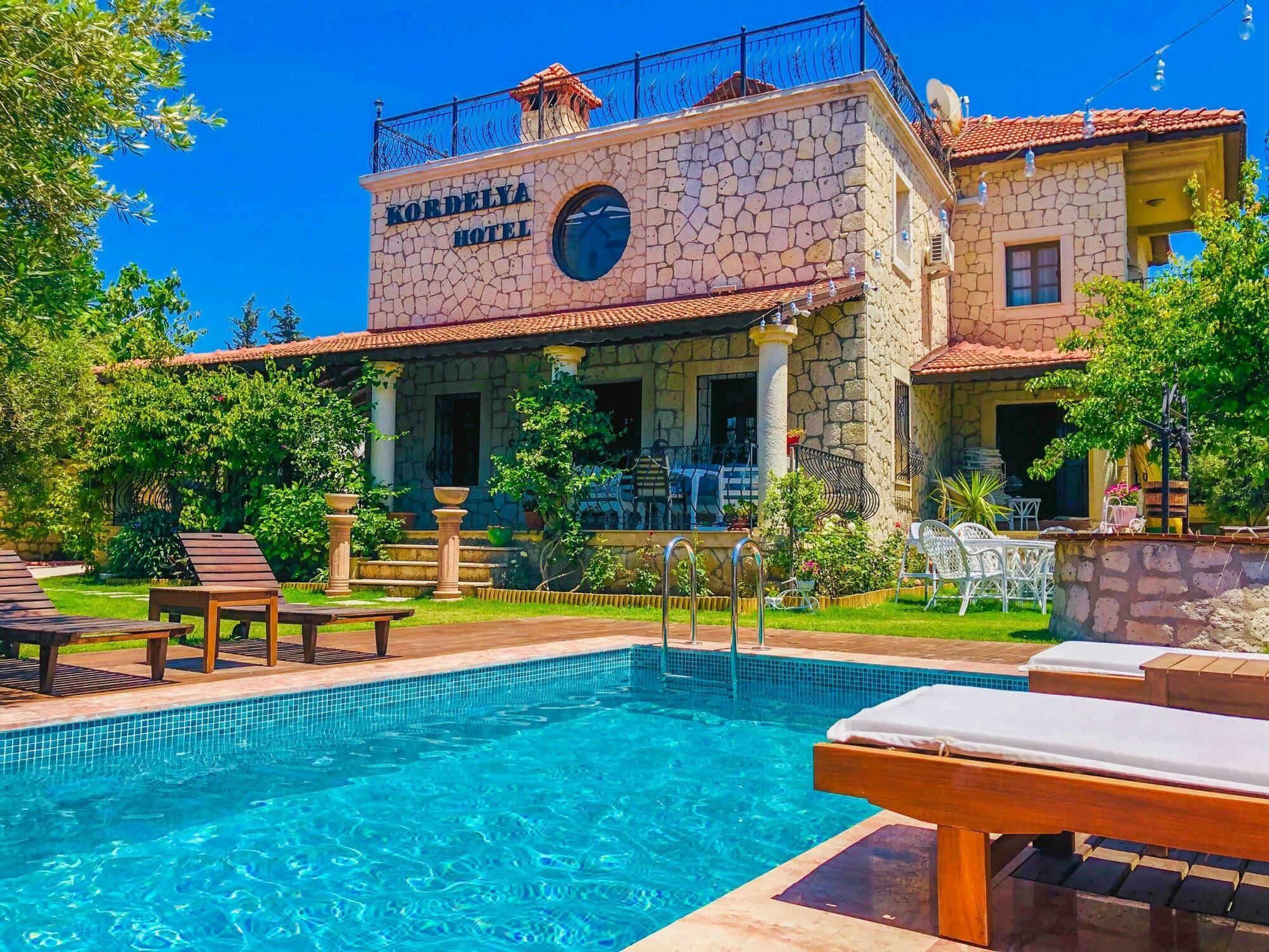 Kordelya Hotel Alacatı Bagian luar foto