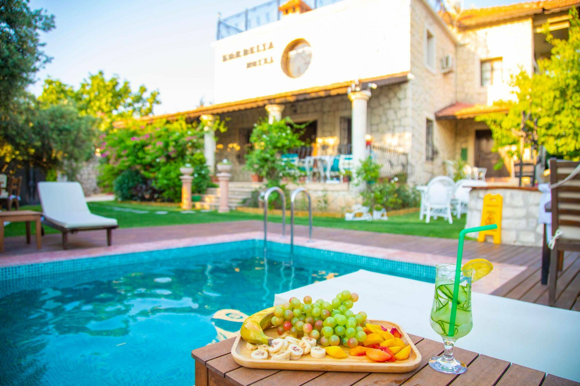 Kordelya Hotel Alacatı Bagian luar foto