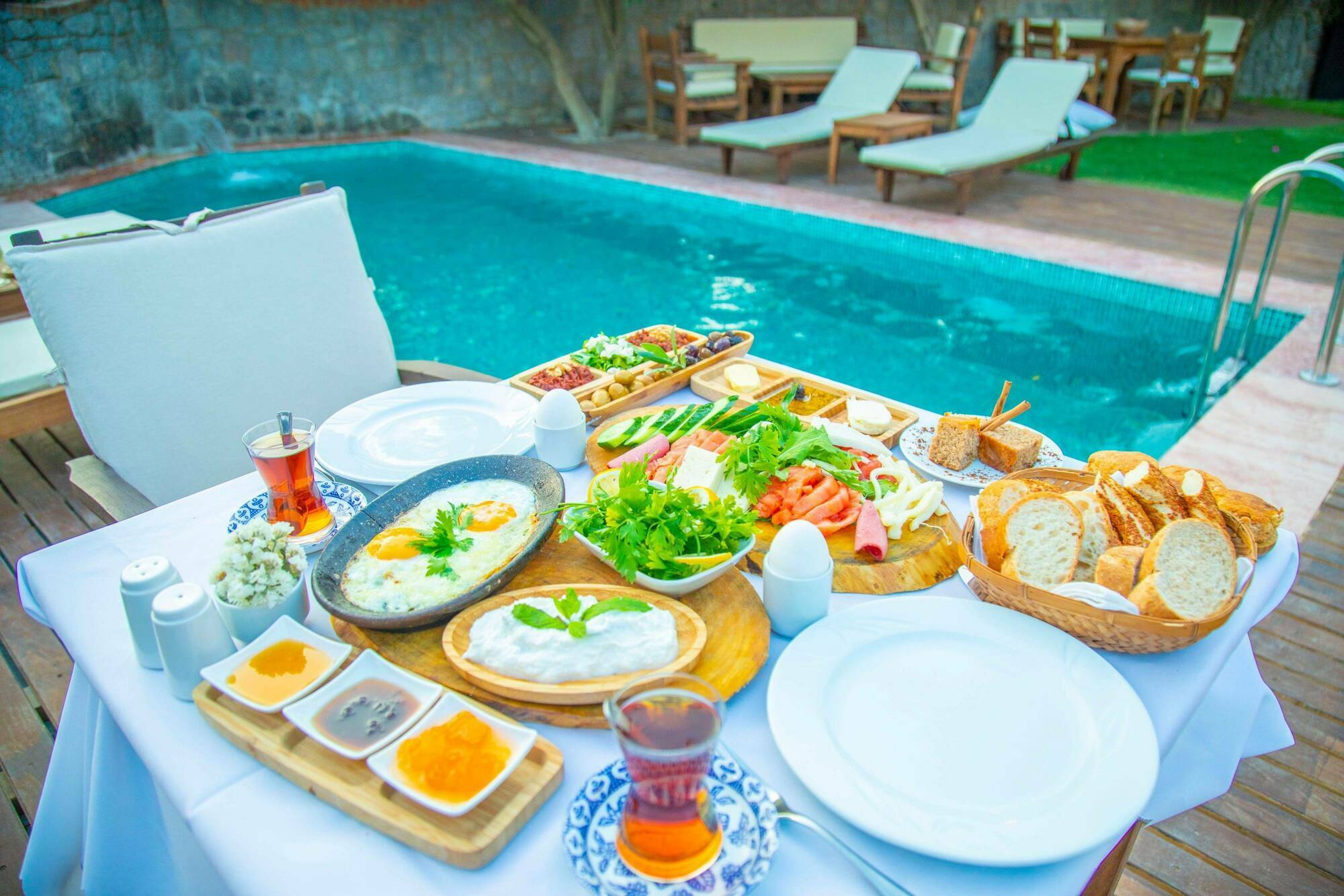 Kordelya Hotel Alacatı Bagian luar foto