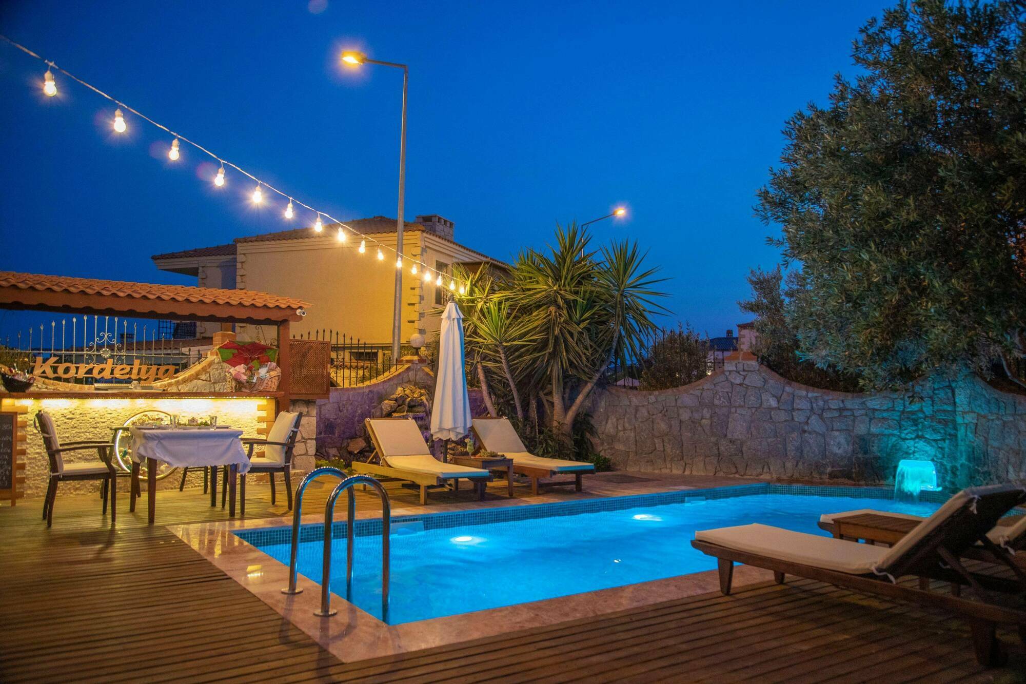 Kordelya Hotel Alacatı Bagian luar foto